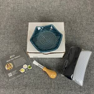 Grate Plate CERAMIC Grater Garlic Peeler BRUSH Kitchen Tool 3 Piece Set Unused